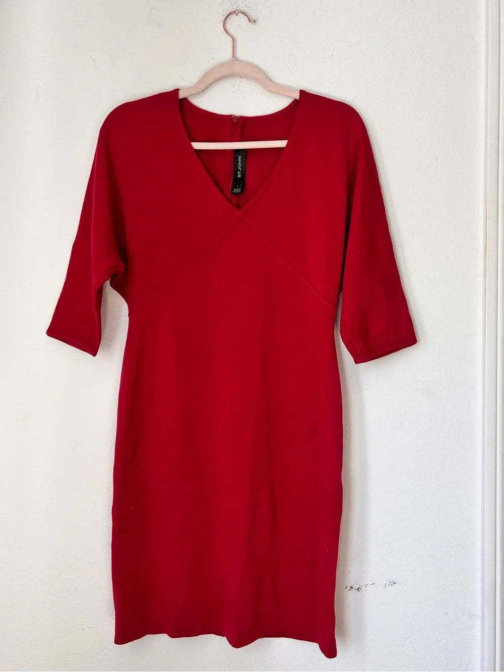 St. John Red Knit V-Neck Dress Women’s Size 4 Wool Blend Business Office Dress - Picture 1 of 8